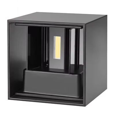 Kleurweergave-index Ra 80 Moderne buitenwandlamp LED Waterdicht IP65 Opwaarts-Doorwaarts licht